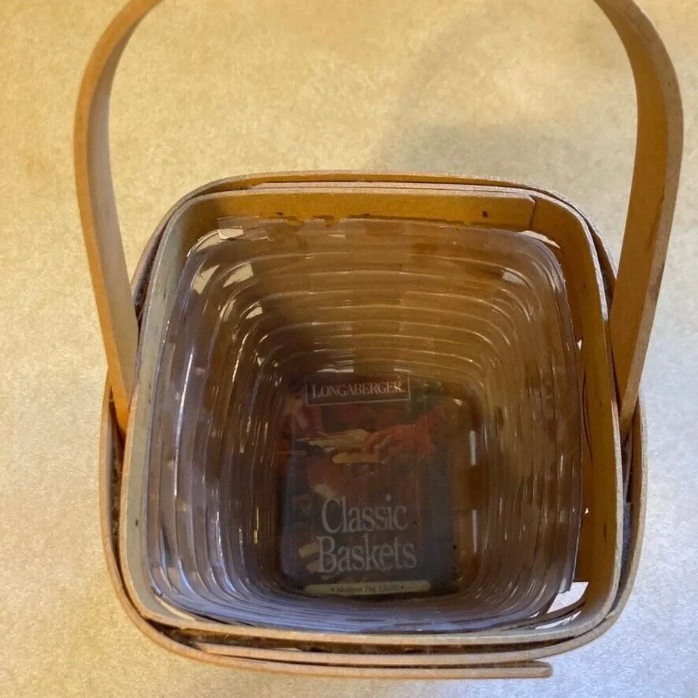 Longaberger Medium Peg Basket with Liner and Pamphlet 1997 Handwoven in‎ USA